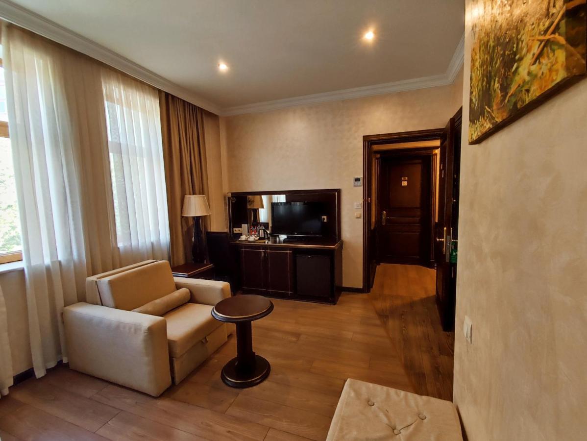 Smith's Boutique * Baku